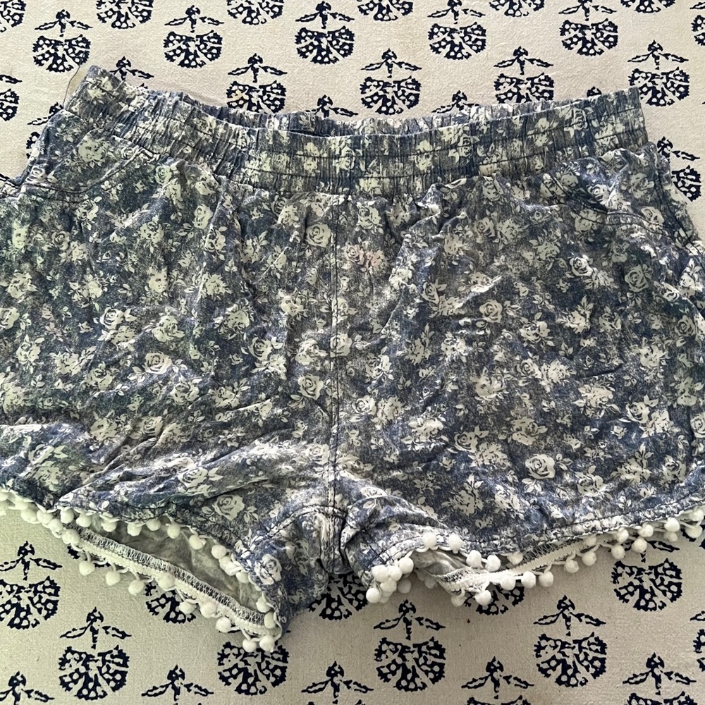 Floral Pom Pom Ball shorts